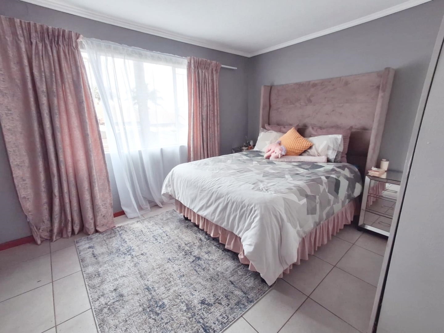 2 Bedroom Property for Sale in Birch Acres Gauteng