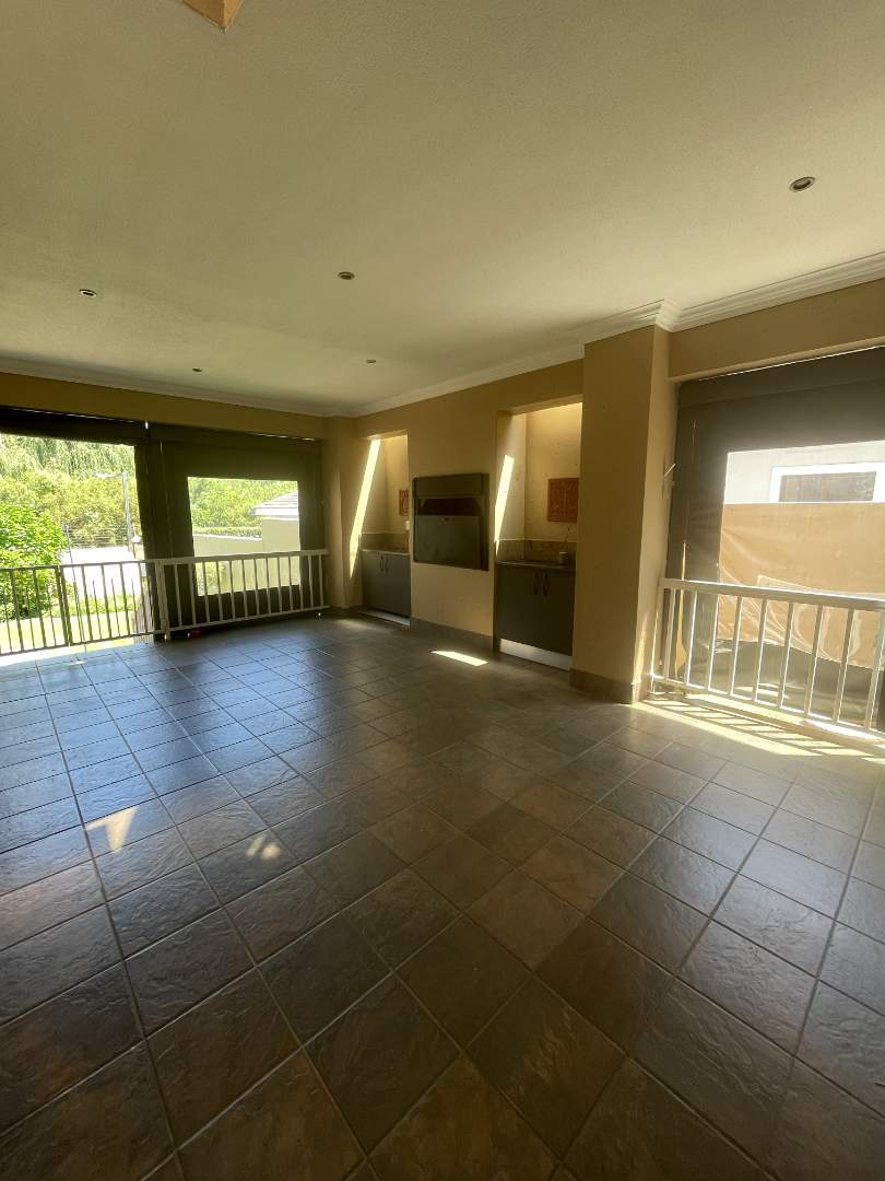 To Let 4 Bedroom Property for Rent in Woodlands Gauteng