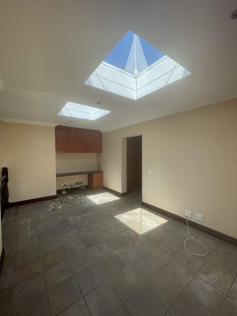 To Let 4 Bedroom Property for Rent in Woodlands Gauteng