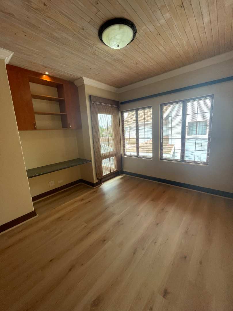 To Let 4 Bedroom Property for Rent in Woodlands Gauteng