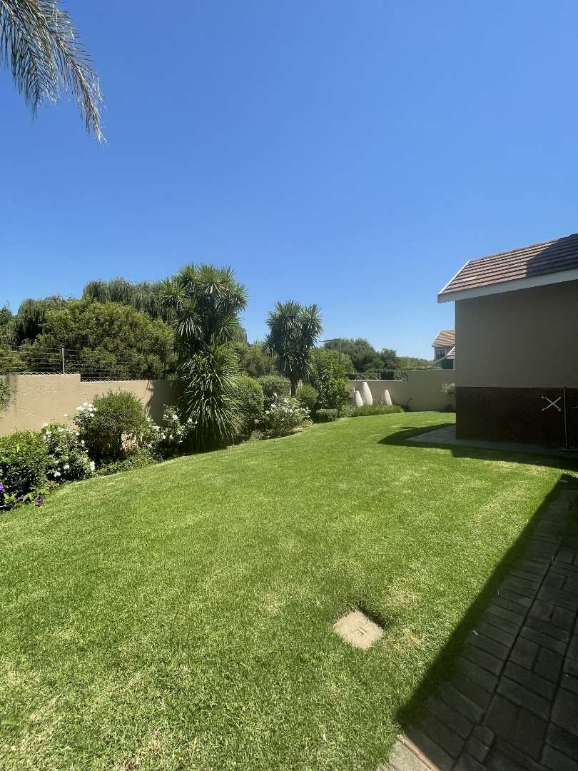 To Let 4 Bedroom Property for Rent in Woodlands Gauteng