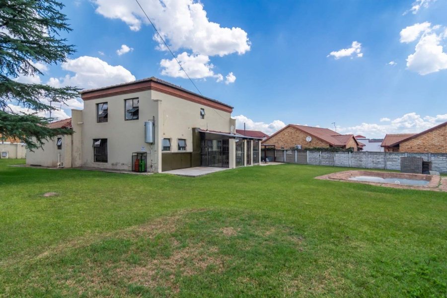 4 Bedroom Property for Sale in Greenhills Gauteng