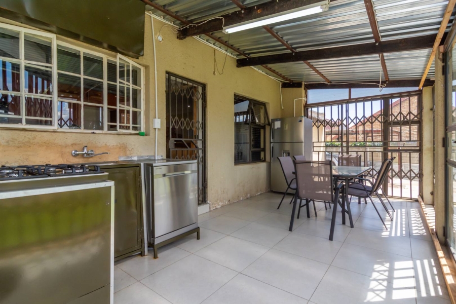 4 Bedroom Property for Sale in Greenhills Gauteng