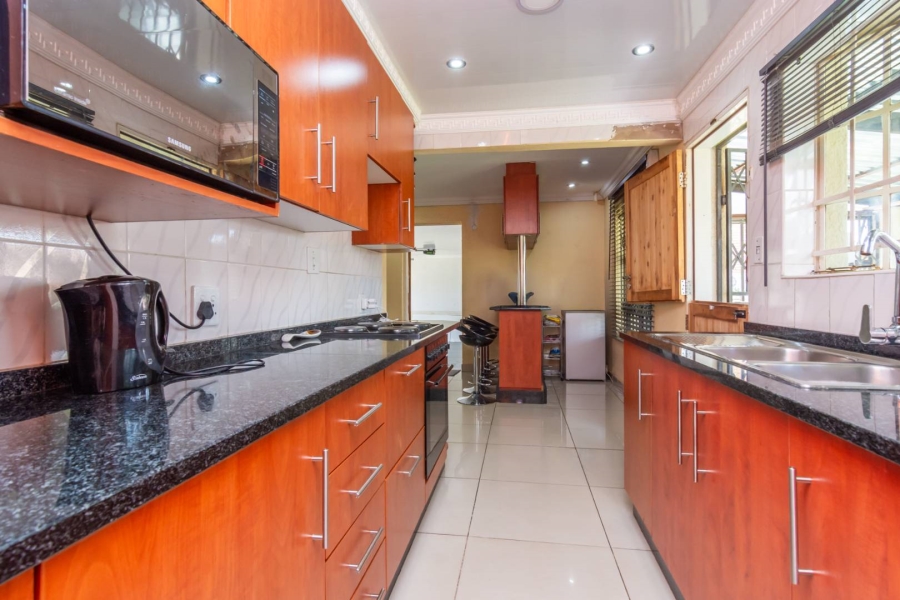 4 Bedroom Property for Sale in Greenhills Gauteng