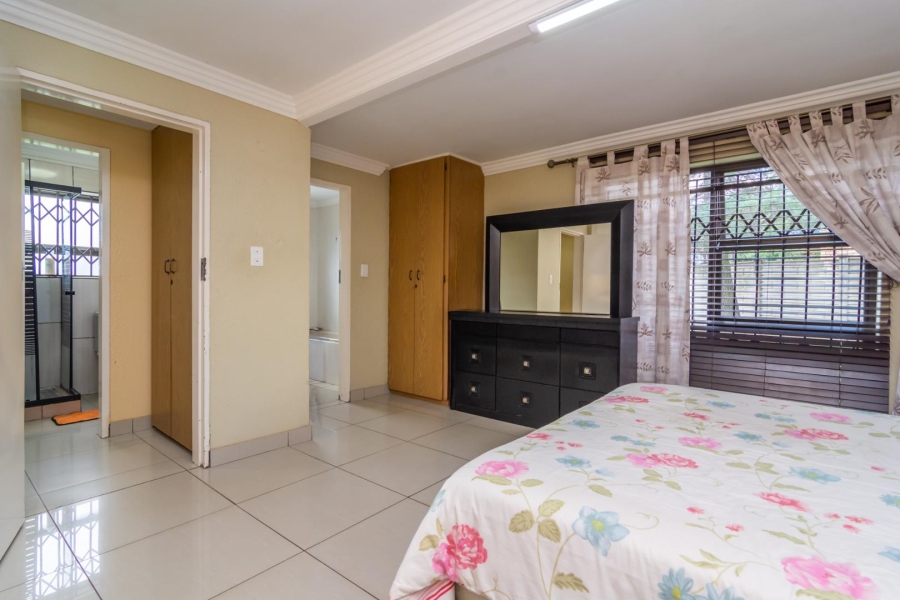 4 Bedroom Property for Sale in Greenhills Gauteng