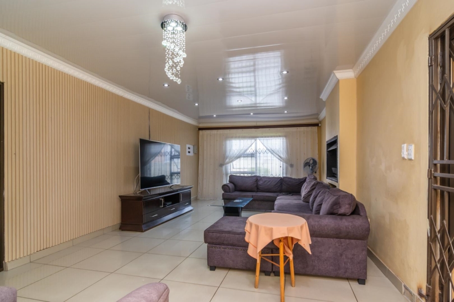 4 Bedroom Property for Sale in Greenhills Gauteng