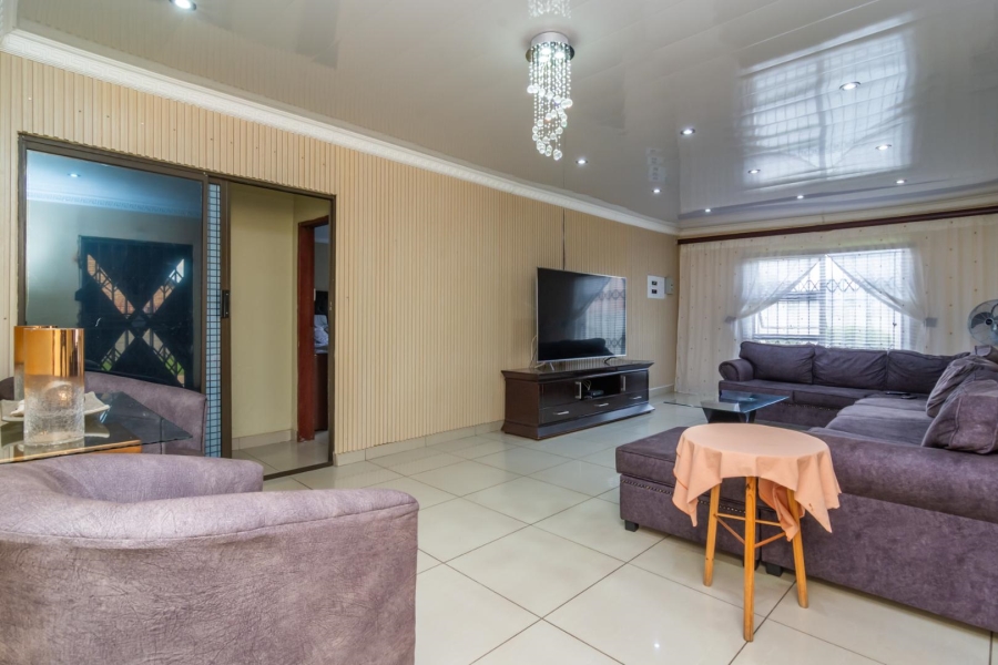 4 Bedroom Property for Sale in Greenhills Gauteng