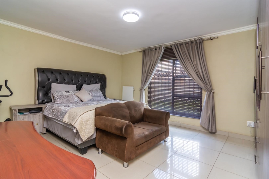 4 Bedroom Property for Sale in Greenhills Gauteng