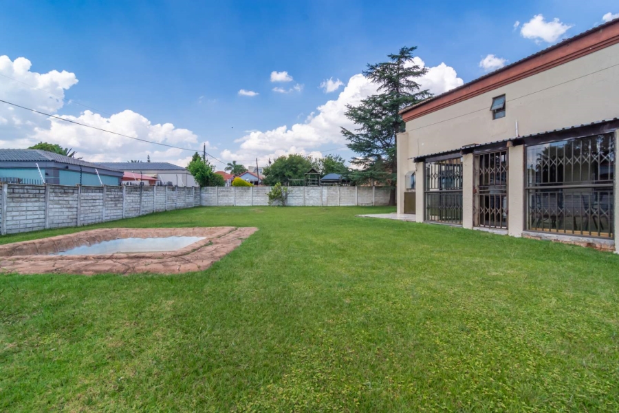 4 Bedroom Property for Sale in Greenhills Gauteng