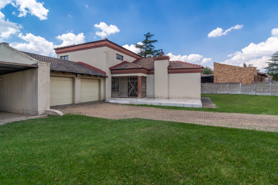 4 Bedroom Property for Sale in Greenhills Gauteng