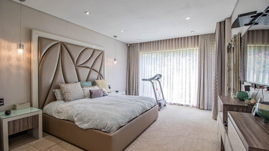 5 Bedroom Property for Sale in Lakefield Gauteng