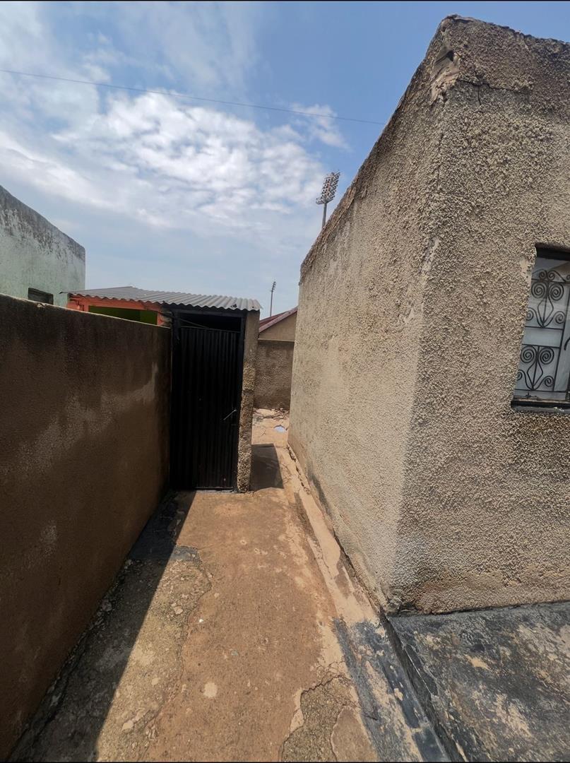 2 Bedroom Property for Sale in Tembisa Gauteng