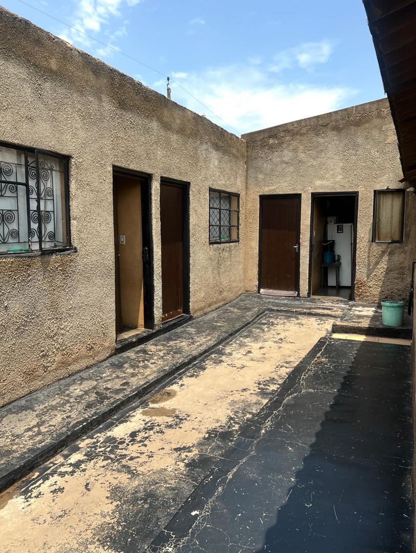2 Bedroom Property for Sale in Tembisa Gauteng