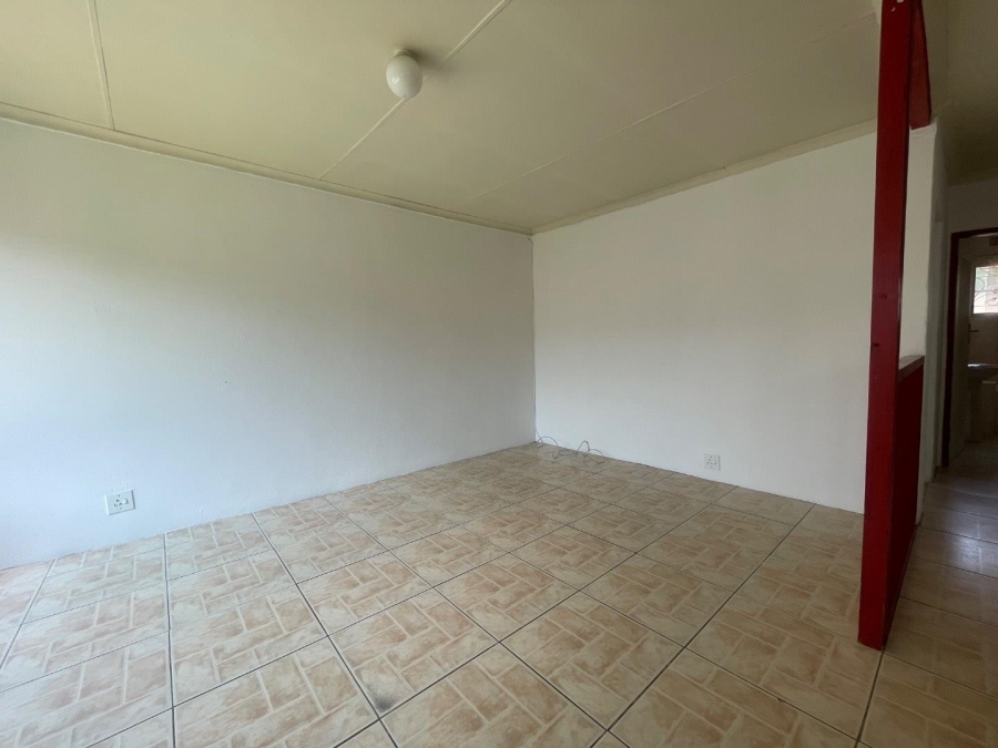 To Let 2 Bedroom Property for Rent in Homestead Gauteng