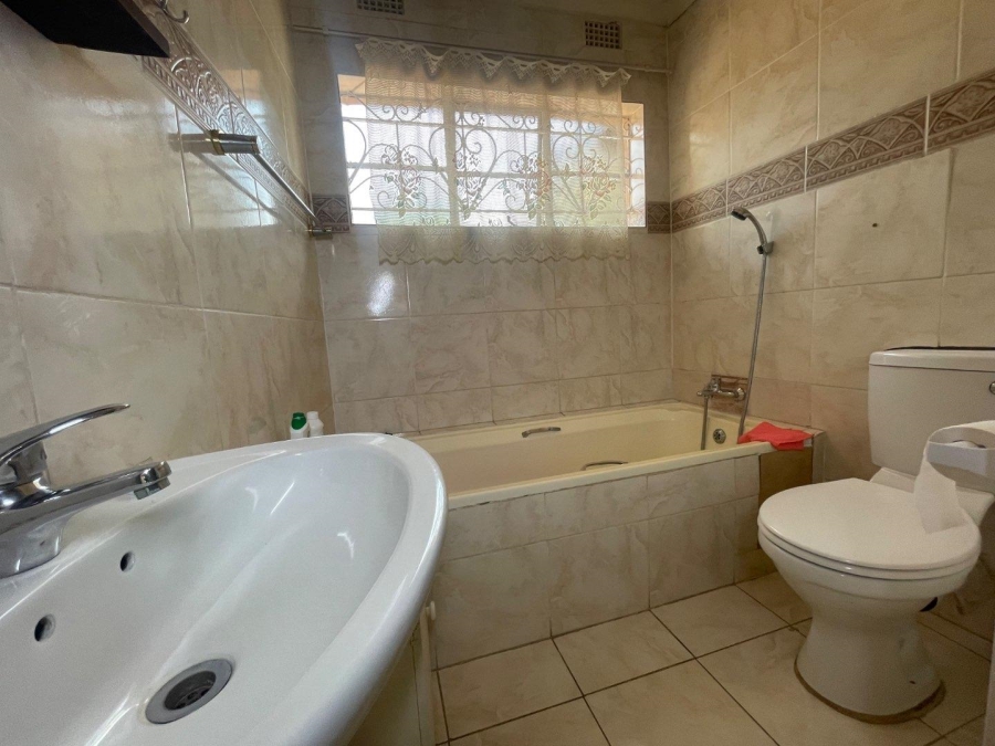 To Let 2 Bedroom Property for Rent in Homestead Gauteng
