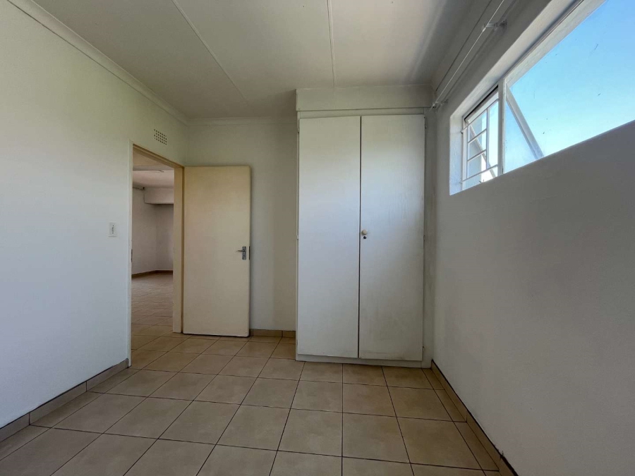 2 Bedroom Property for Sale in Discovery Gauteng