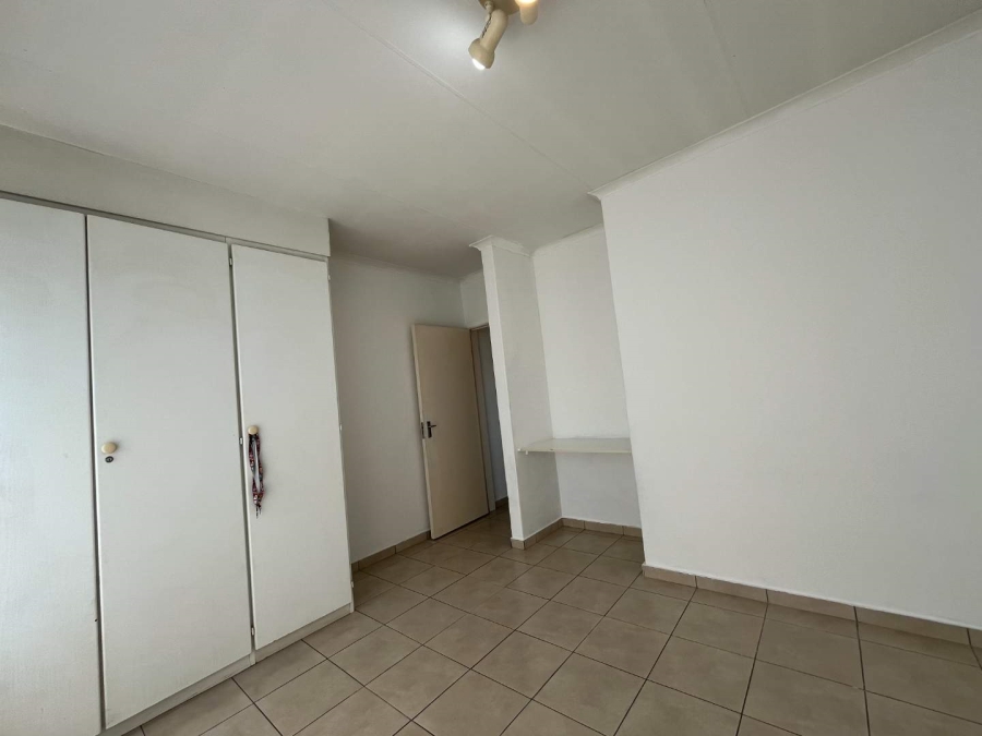 2 Bedroom Property for Sale in Discovery Gauteng