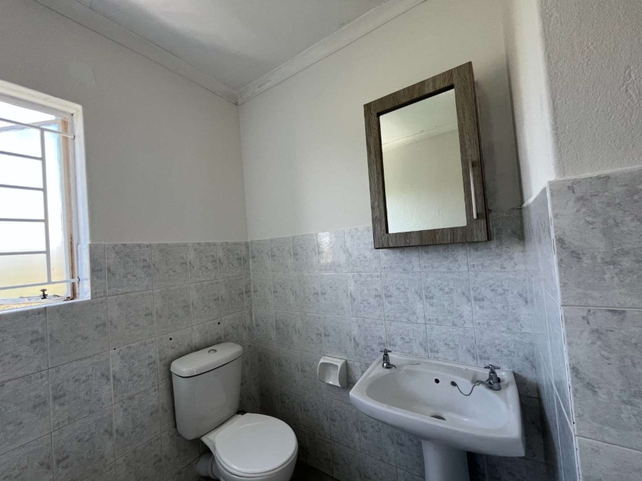 2 Bedroom Property for Sale in Discovery Gauteng