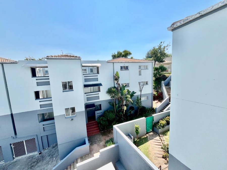 2 Bedroom Property for Sale in Discovery Gauteng