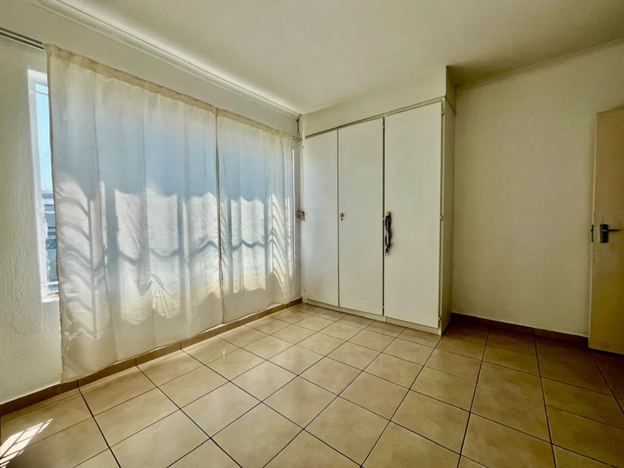 2 Bedroom Property for Sale in Discovery Gauteng