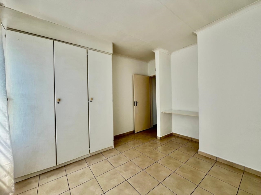 2 Bedroom Property for Sale in Discovery Gauteng