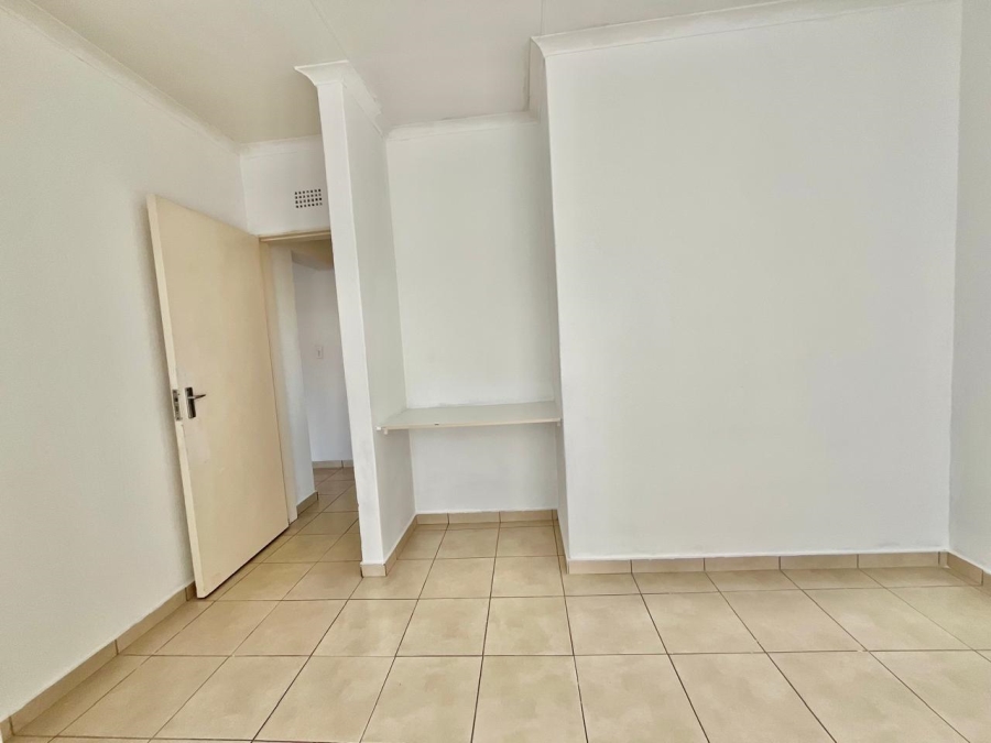 2 Bedroom Property for Sale in Discovery Gauteng