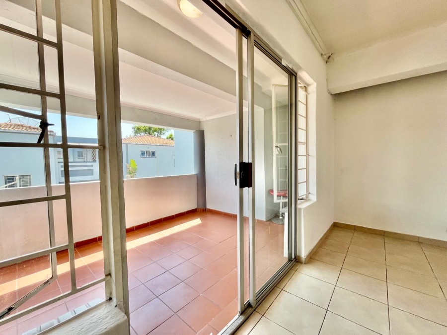 2 Bedroom Property for Sale in Discovery Gauteng