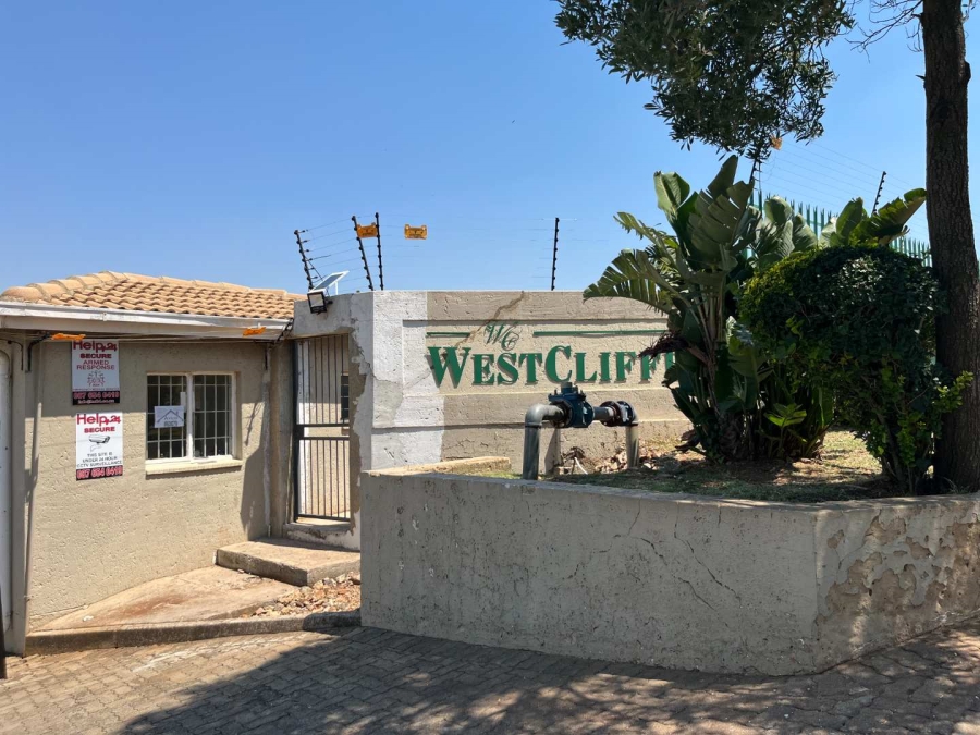 2 Bedroom Property for Sale in Discovery Gauteng