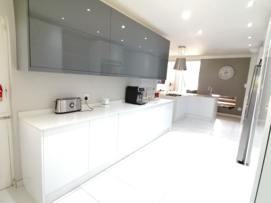 To Let 4 Bedroom Property for Rent in Edenburg Gauteng