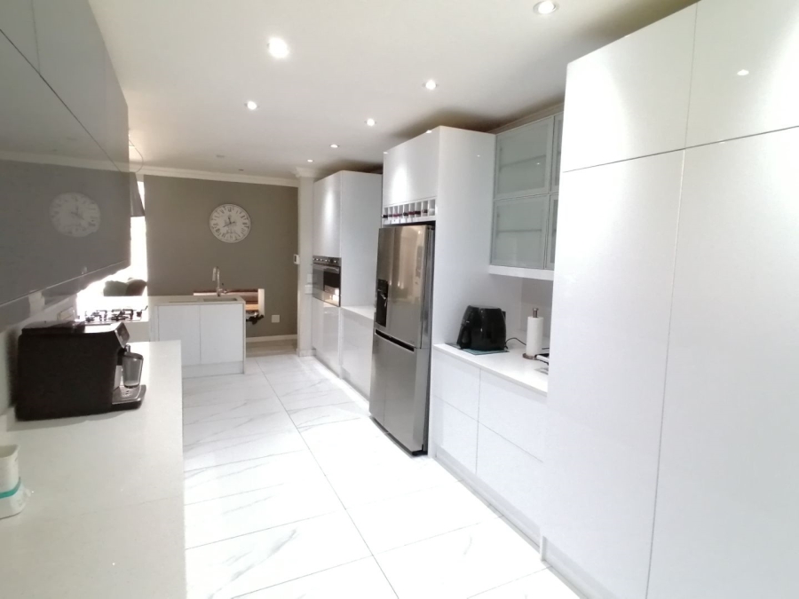 To Let 4 Bedroom Property for Rent in Edenburg Gauteng