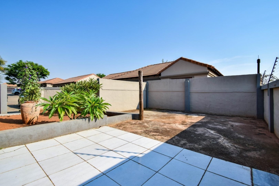 2 Bedroom Property for Sale in Willow Park Manor Gauteng