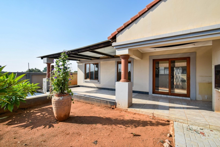 2 Bedroom Property for Sale in Willow Park Manor Gauteng