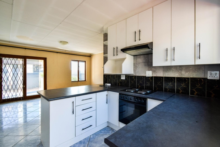 2 Bedroom Property for Sale in Willow Park Manor Gauteng