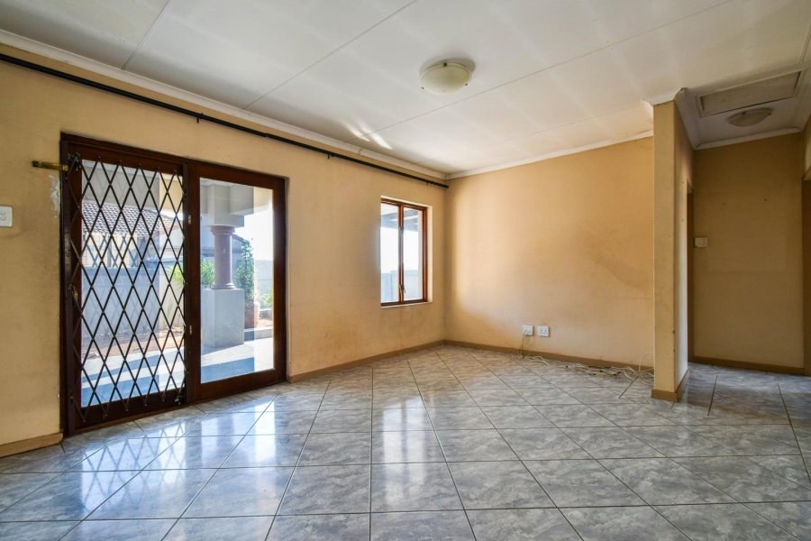 2 Bedroom Property for Sale in Willow Park Manor Gauteng