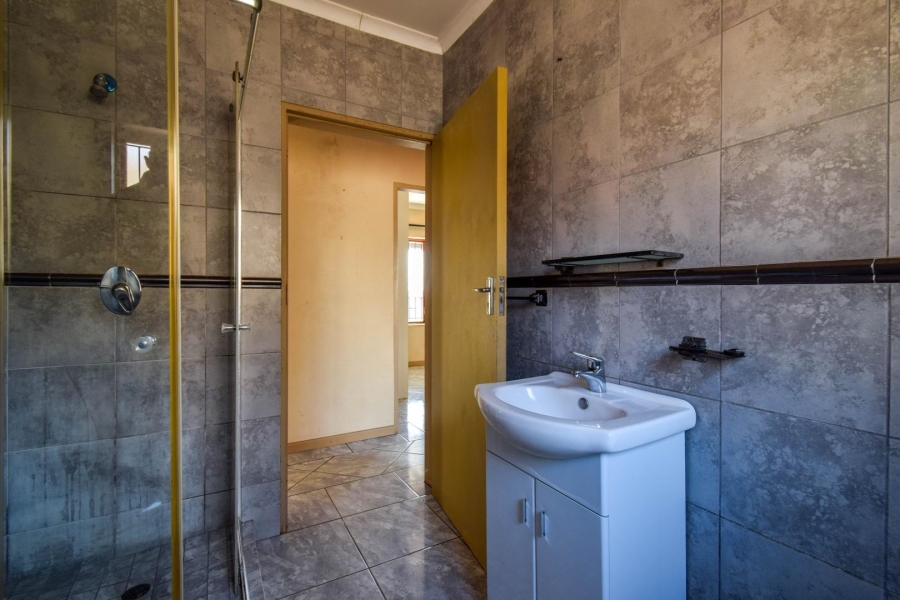 2 Bedroom Property for Sale in Willow Park Manor Gauteng