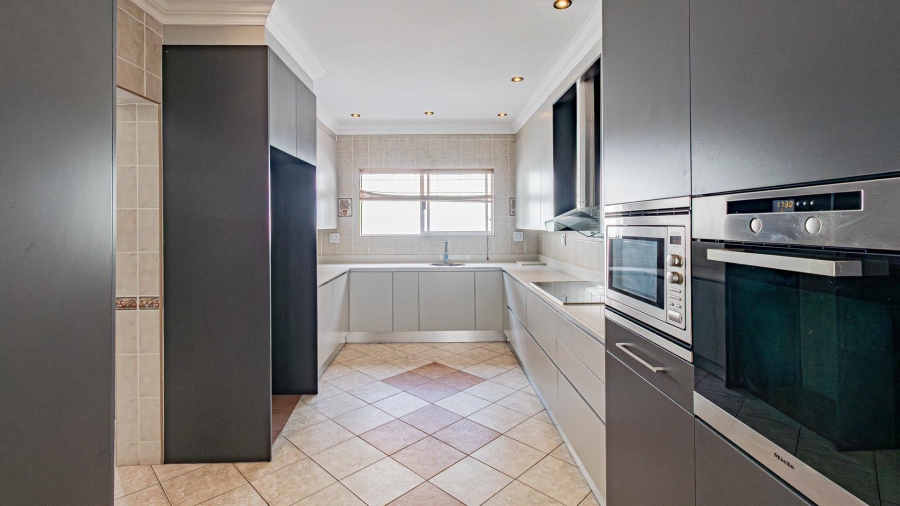 To Let 5 Bedroom Property for Rent in Dainfern Golf Estate Gauteng