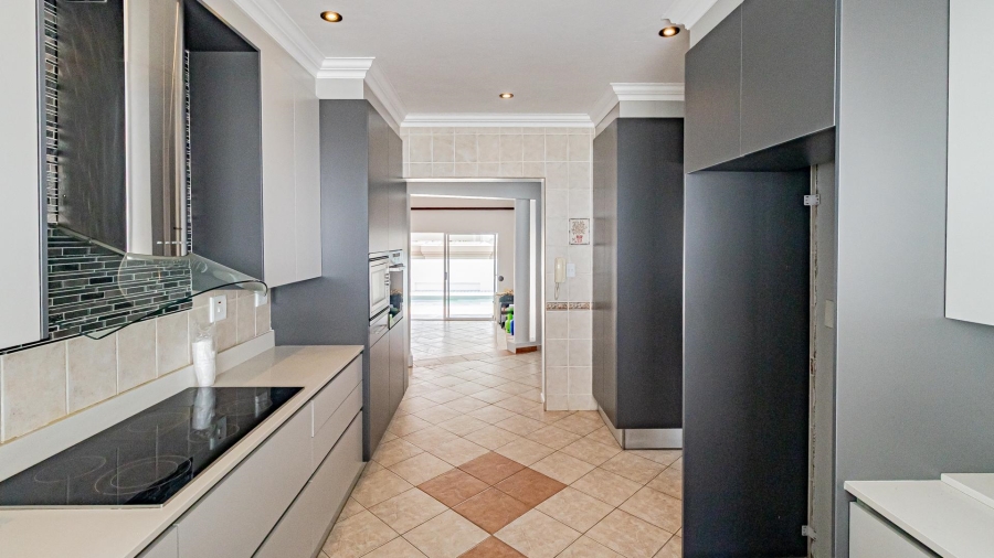 To Let 5 Bedroom Property for Rent in Dainfern Golf Estate Gauteng