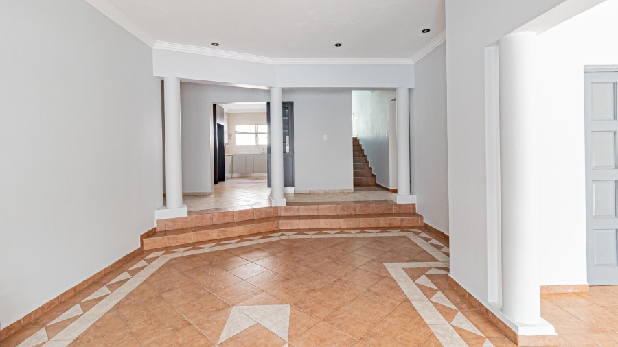 To Let 5 Bedroom Property for Rent in Dainfern Golf Estate Gauteng