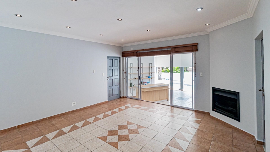 To Let 5 Bedroom Property for Rent in Dainfern Golf Estate Gauteng