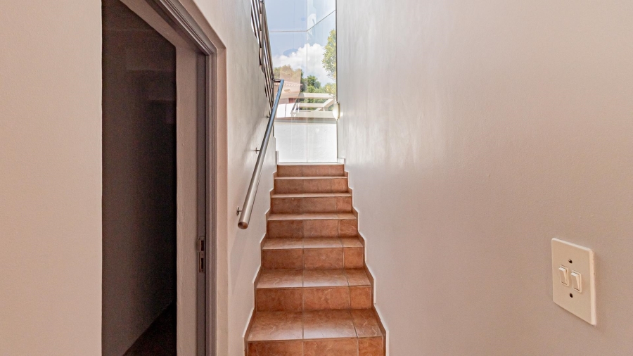 To Let 5 Bedroom Property for Rent in Dainfern Golf Estate Gauteng