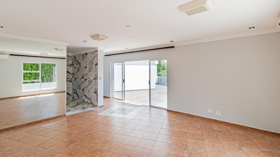 To Let 5 Bedroom Property for Rent in Dainfern Golf Estate Gauteng