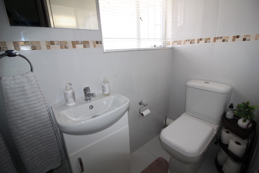 3 Bedroom Property for Sale in Halfway Gardens Gauteng