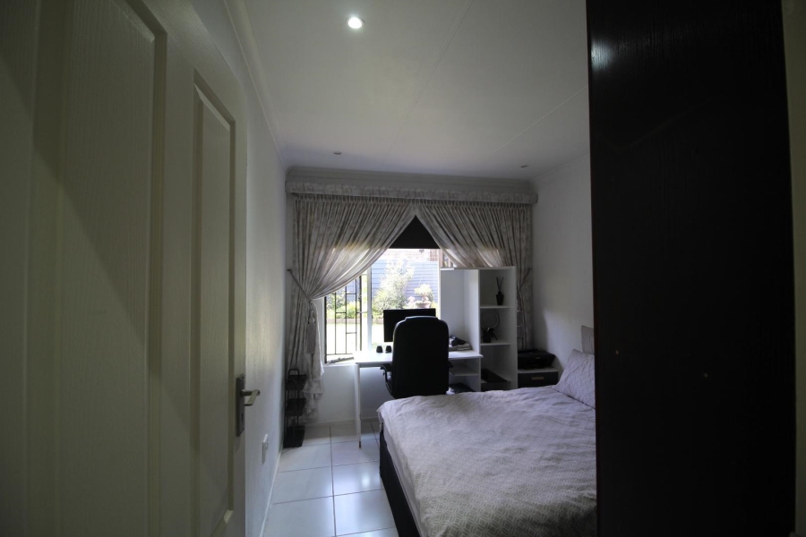 3 Bedroom Property for Sale in Halfway Gardens Gauteng