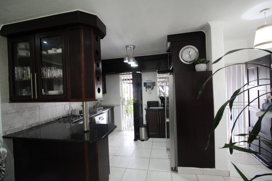 3 Bedroom Property for Sale in Halfway Gardens Gauteng