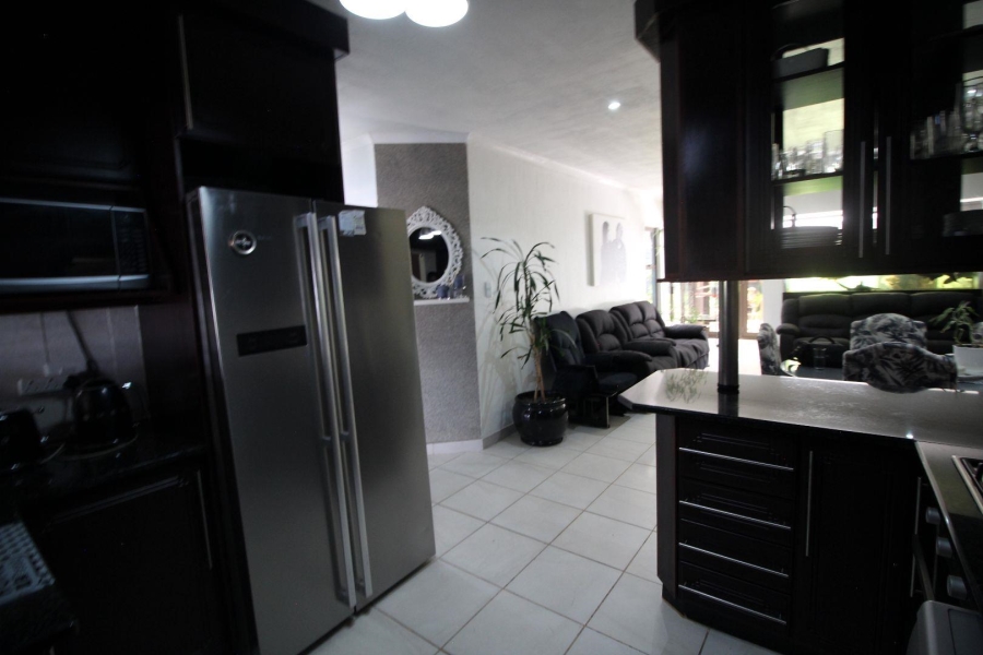 3 Bedroom Property for Sale in Halfway Gardens Gauteng