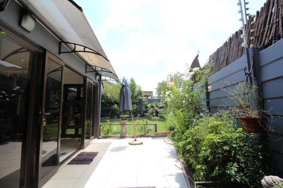 3 Bedroom Property for Sale in Halfway Gardens Gauteng