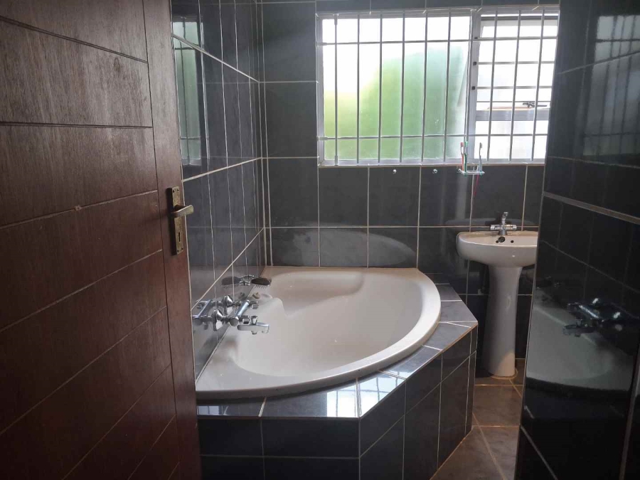 4 Bedroom Property for Sale in Monument Park Gauteng