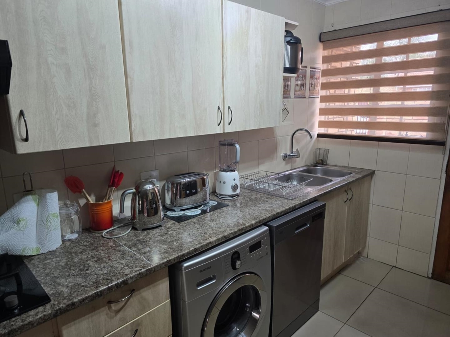 3 Bedroom Property for Sale in Glen Marais Gauteng
