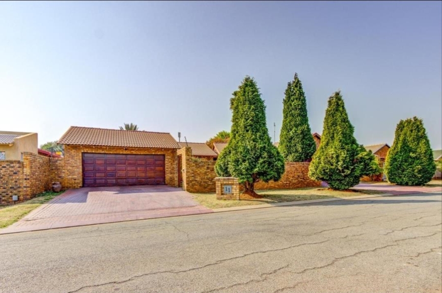 3 Bedroom Property for Sale in Van Riebeeck Park Gauteng