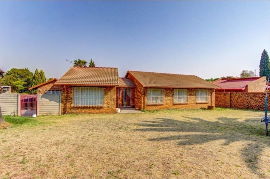 3 Bedroom Property for Sale in Van Riebeeck Park Gauteng